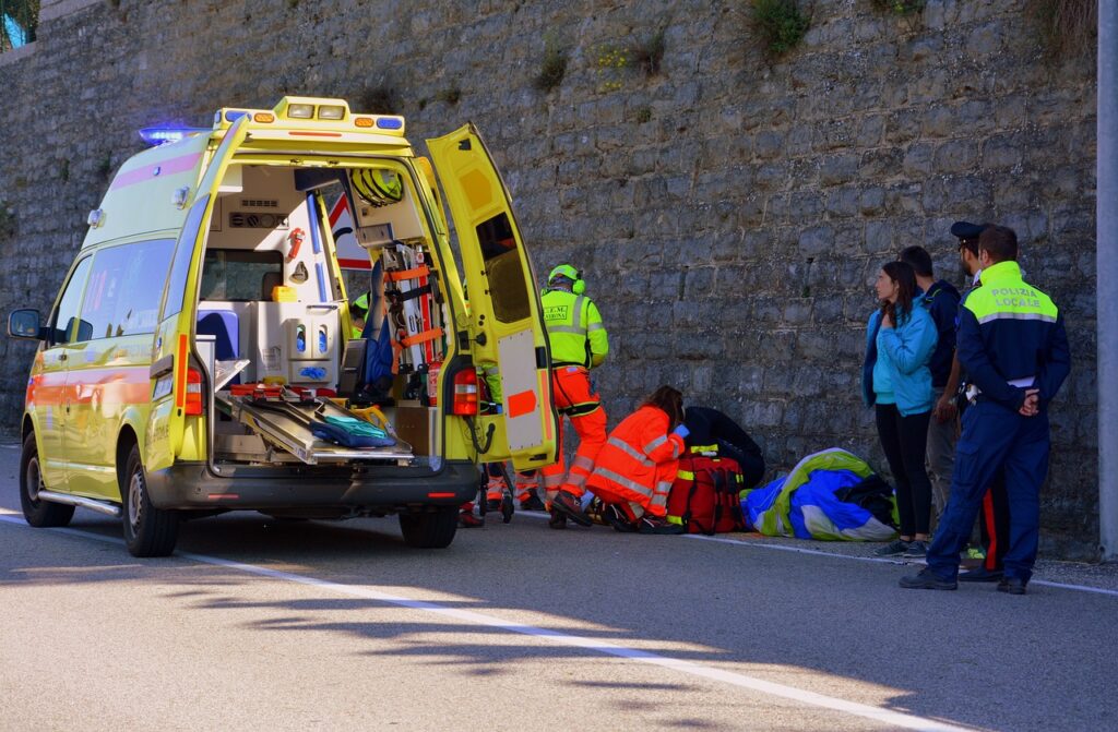 ambulance, rescue, emergency-2901017.jpg